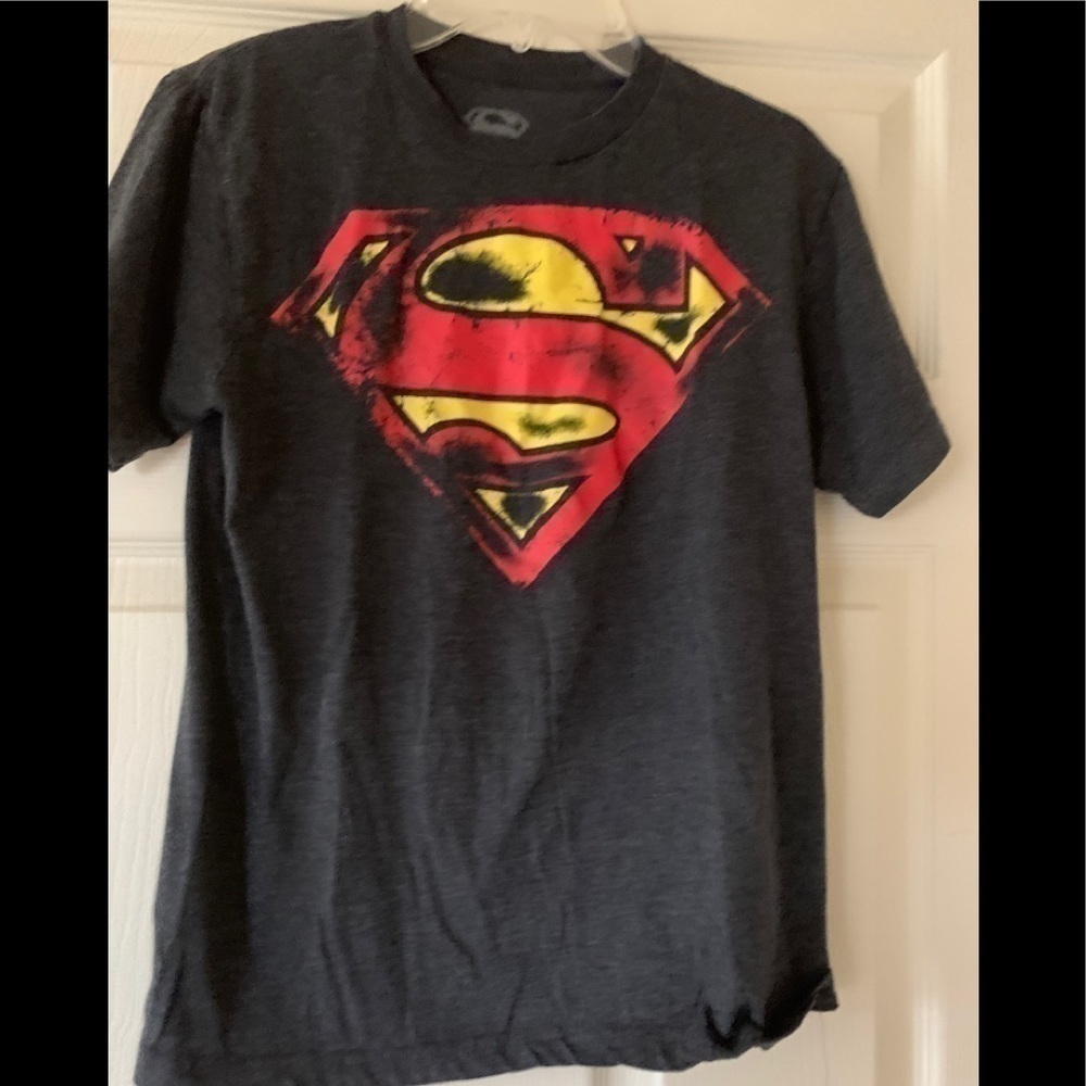 Youth superman T-shirt size S